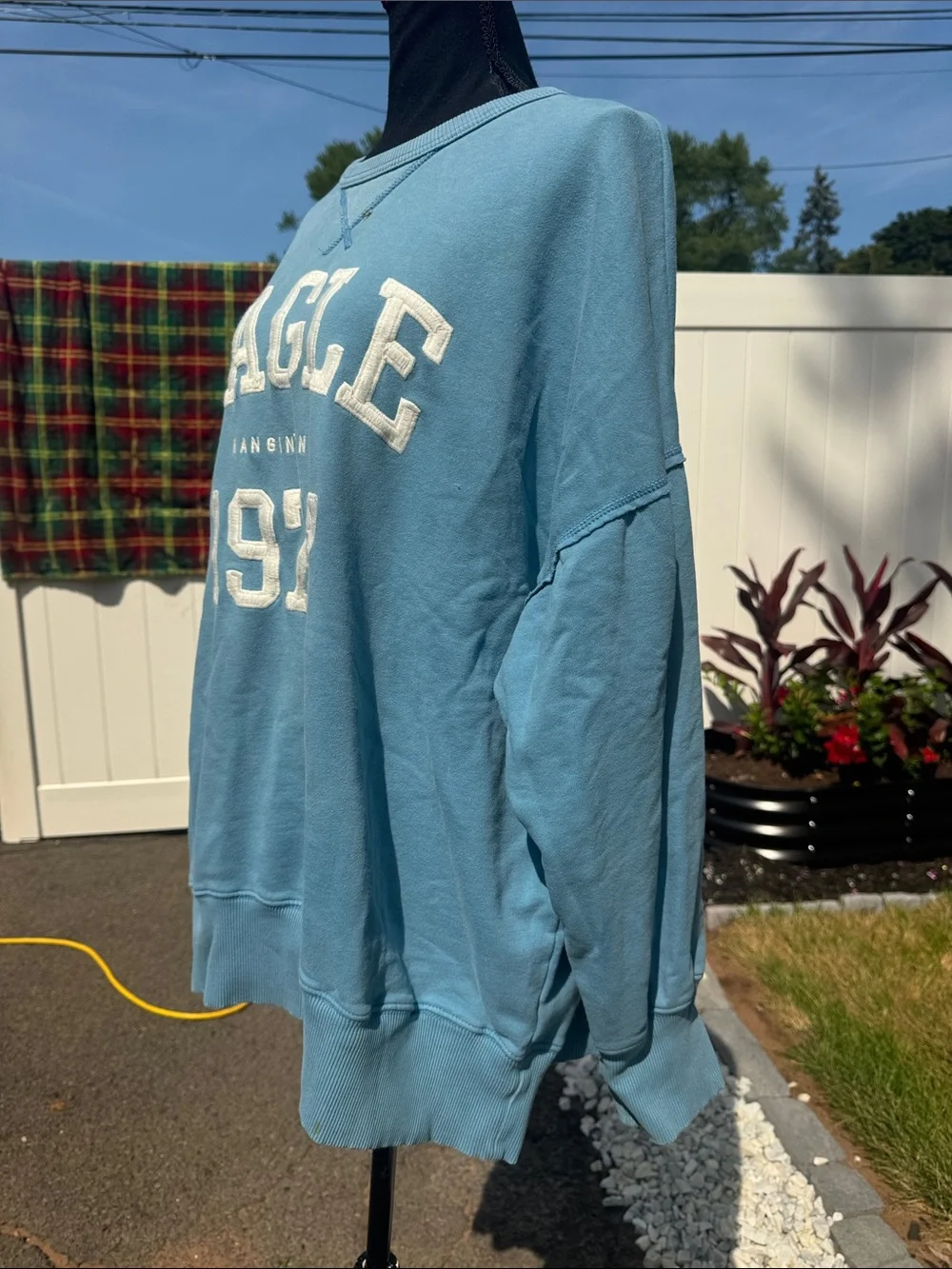 American Eagle Outfitters Light Blue Crewneck Sweatshirt